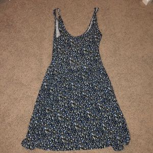 American Eagle flower dress